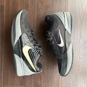 Nike Men's Black and Gray Athletic Shoes with Yellow Accent